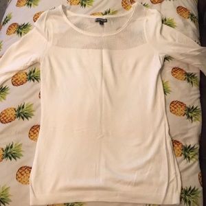 White quarter sleeve sweater